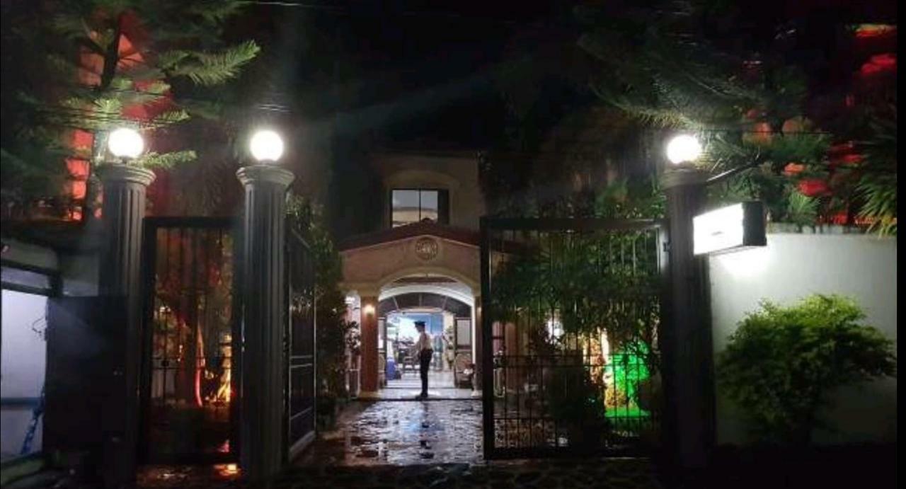 Gardensuite Hotel Anunas ภายนอก รูปภาพ